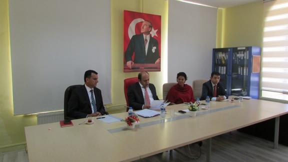Kaymakam Turan Erdoğan Başkanlığında Milli Eğitim ve Belediyelerin Çalışmalarıyla İlgili Planlama Toplantısı Yapıldı