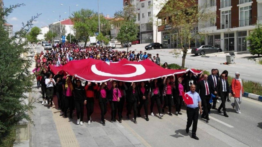 19 Mayıs Atatürk'ü Anma ve Gençlik ve Spor Bayramı Coşkuyla Kutlandı